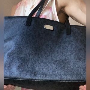 New authentic Michael kors tote large bag purse